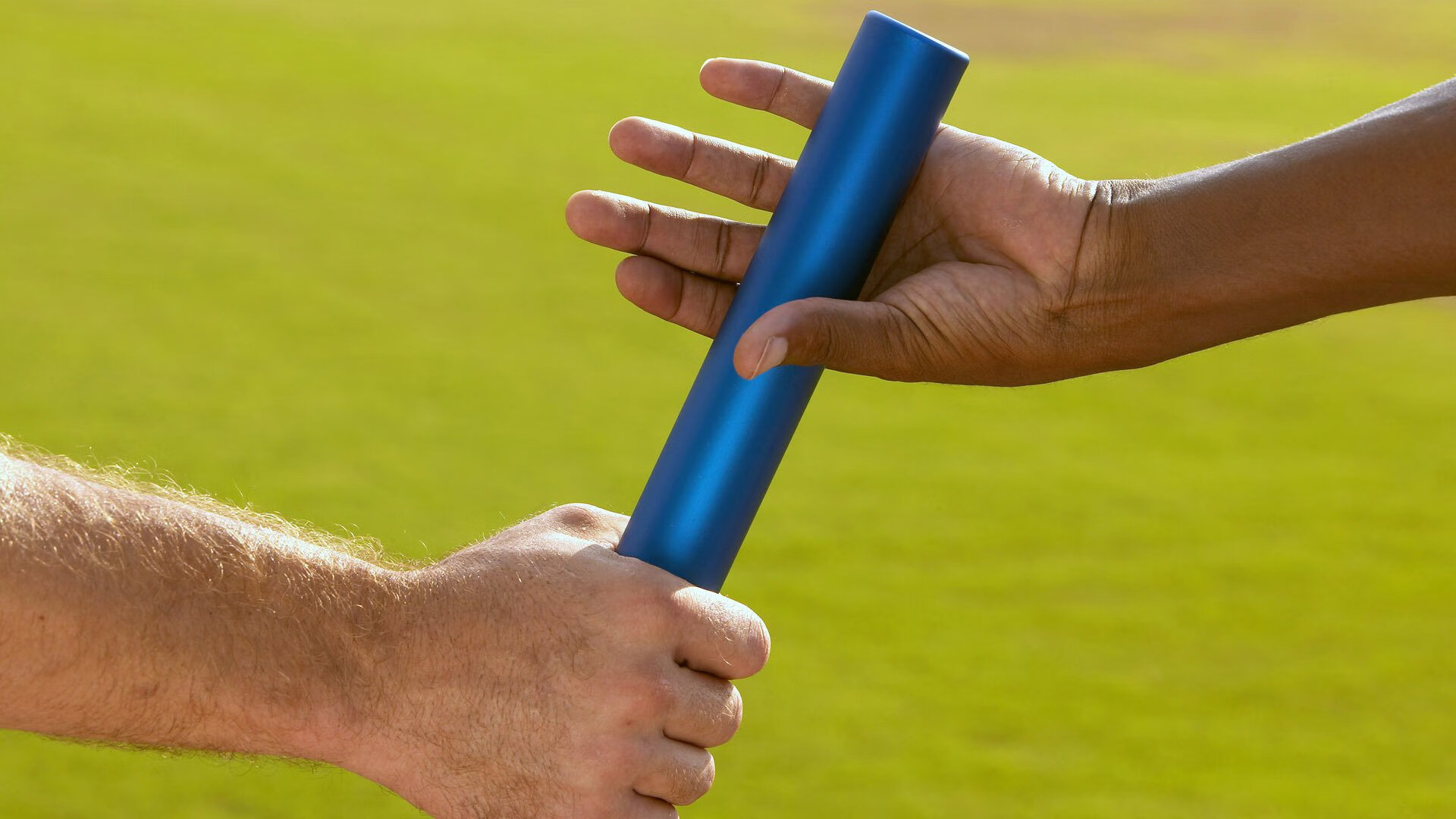 各级足球联赛裁判员职业化道路清晰，行业标准逐步建立，足球裁判员分级